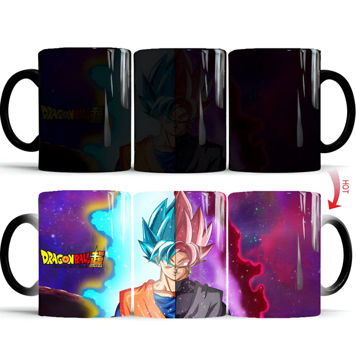 Une tasse noire qui change de couleur avec de l'eau chaude. L'image sur la tasse est de Son Goku et Vegeta, deux personnages de l'anime Dragon Ball Super.,MU-5635397204