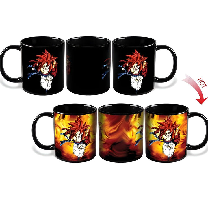 Une tasse noire qui change de couleur avec la chaleur. Lorsqu'elle est froide, la tasse est noire avec une image de Goku, un personnage de Dragon Ball Z. Lorsque la tasse est chaude, l'image de Goku apparaît en couleur.,MU-4200483939