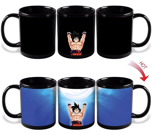 Une tasse noire qui change de couleur avec la chaleur. Lorsqu'elle est froide, la tasse est noire et affiche le logo de Dragon Ball Z. Lorsqu'on y verse une boisson chaude, la tasse change de couleur et affiche une image de Son Goku en Super Saiyan.,MU-4898880428