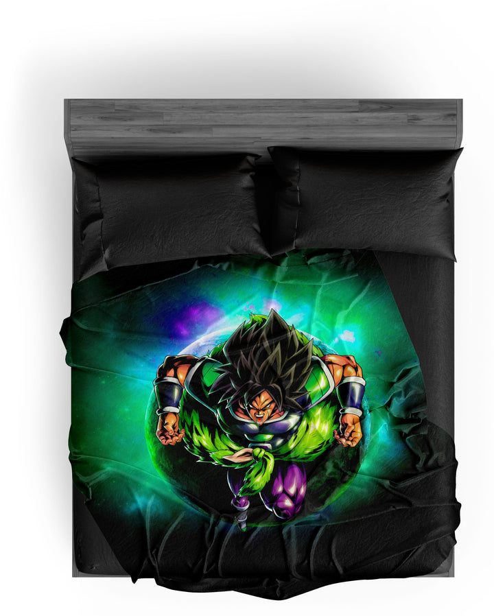 Une image de Broly, un personnage de Dragon Ball Super, en train de se battre. Il est entouré d'une aura verte et violette, et le fond est constitué d'un espace vert et bleu.,PL-0593741412,PL-777689804X