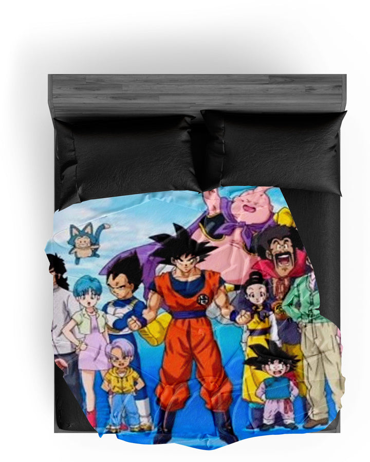 Une image de la couverture de lit Dragon Ball Z. Les personnages de gauche à droite sont : Krilin, Yamcha,天津飯, Chiaotzu, Bulma, Videl, Son Gohan, Son Goku, Majin Buu, Vegeta, Piccolo et Trunks.,PL-8192755126,PL-6183317071