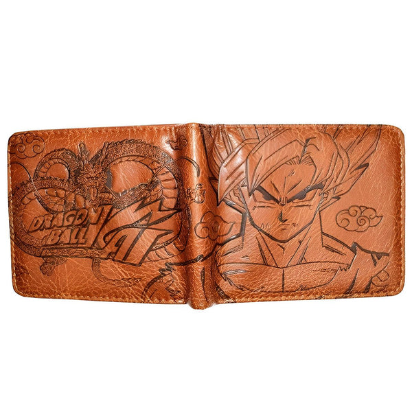 Le portefeuille est marron avec des surpiqûres blanches. Il y a une image de Son Goku, un personnage de Dragon Ball Z, sur le devant du portefeuille.,PO-4646383276,PO-8213215133