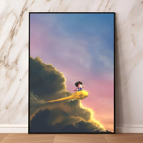 Une image de Son Goku, un personnage de la série animée Dragon Ball Z, volant sur un nuage magique. Il est vêtu de son costume orange et bleu et a les cheveux noirs hérissés. Le fond est un ciel bleu avec des nuages blancs.,PO-826223040X