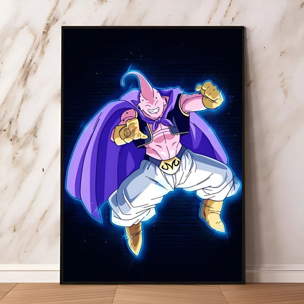 L'image représente un personnage de dessin animé, Majin Buu, qui est un extraterrestre rose avec des pouvoirs magiques. Il est vêtu d'un pantalon blanc, d'une ceinture violette et d'une cape violette. Il est en train de voler et de sourire. En arrière-plan, il y a un fond bleu avec des étoiles.,PO-8879124013