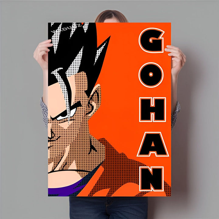 Une image de Son Gohan, un personnage de Dragon Ball Z. Il est représenté de profil, avec les cheveux noirs et les yeux bleus. Il porte une combinaison orange et violette. Le fond est orange avec le texte "Gohan" écrit en noir.,PO-0229621317,PO-2340953375