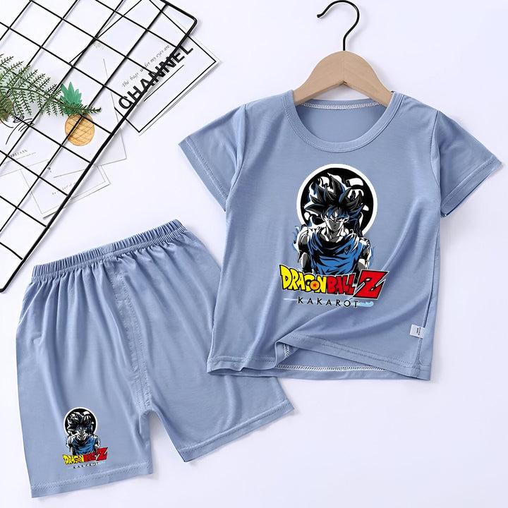 Un ensemble de vêtements pour enfant composé d'un t-shirt et d'un short. Le t-shirt est bleu clair avec une image de Son Goku, un personnage de la série animée Dragon Ball Z. Le short est bleu clair avec une image de Son Goku sur la jambe gauche.,PY-1541769546,PY-0260064300,PY-9389168848,PY-6908078426,PY-1256610763,PY-7431758553,PY-7217822742