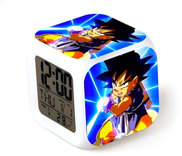 Une horloge numérique blanche avec une image de Son Goku, un personnage de Dragon Ball Z. L'horloge affiche l'heure, la date et la température.,RS-1004171145