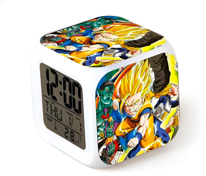 Une horloge numérique blanche avec une image de Son Goku, un personnage de Dragon Ball Z.,RS-7984139733