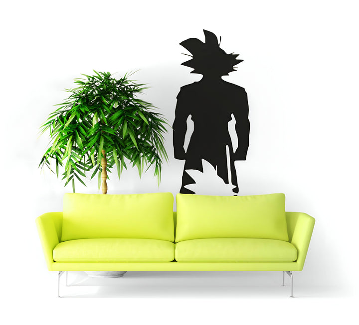 Une image d'un salon avec un canapé vert et une plante verte à côté. Il y a aussi un sticker mural de Son Goku, un personnage de Dragon Ball Z.,ST-9087151799,ST-8591872371,ST-2708738216,ST-3930772825,ST-930903243X,ST-5752931460