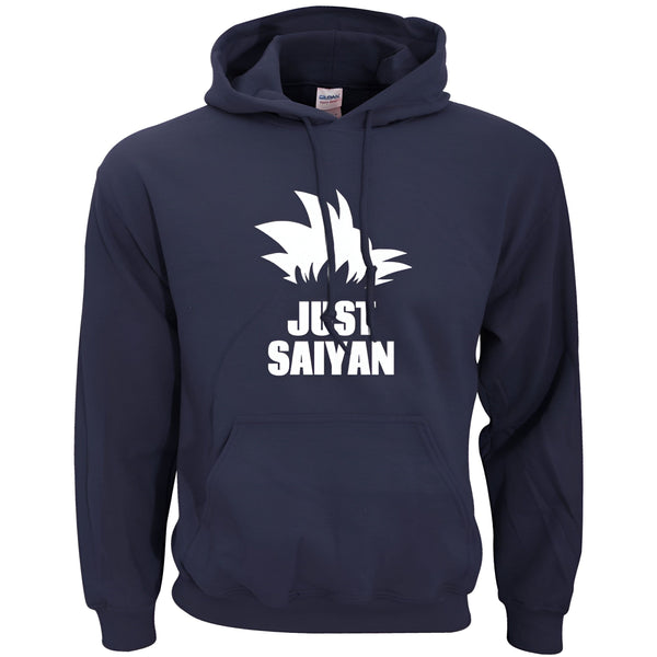 Le texte "JuSt SaYaN" est écrit en lettres blanches sur un sweat à capuche bleu marine. Le sweat à capuche a une capuche et des manches longues.