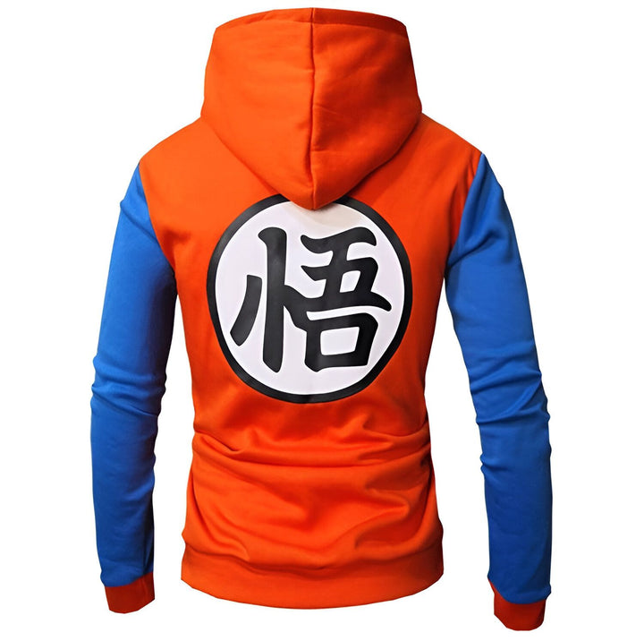Une image d'un sweat à capuche orange et bleu avec le symbole "Goku" dans le dos.