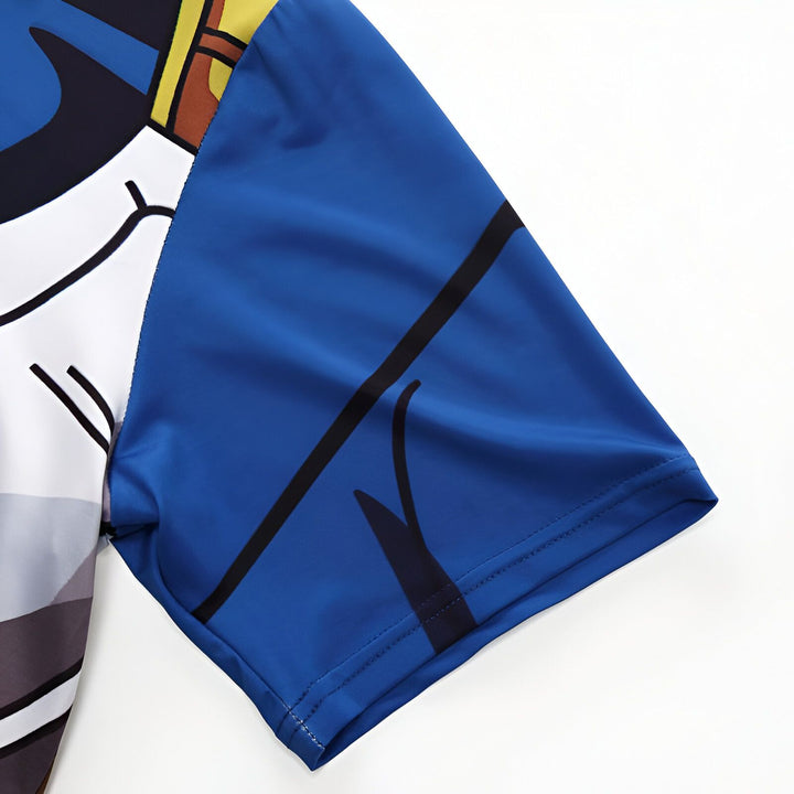 Une manche de t-shirt bleue avec des lignes noires.,T--7754981467,T--3889706061,T--7477701953,T--7212430765,T--8012279207,T--9436392494