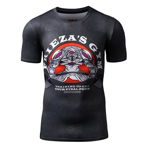 Une image d'un t-shirt noir avec un motif de Freezer, un personnage de Dragon Ball Z. Freezer est représenté en train de soulever des poids, avec le texte "Freeza's Gym" au-dessus de lui. En dessous, on peut lire "Training to get your final form".,T--9281532212,T--0903241811,T--8666930411,T--4765311341,T--3951121424