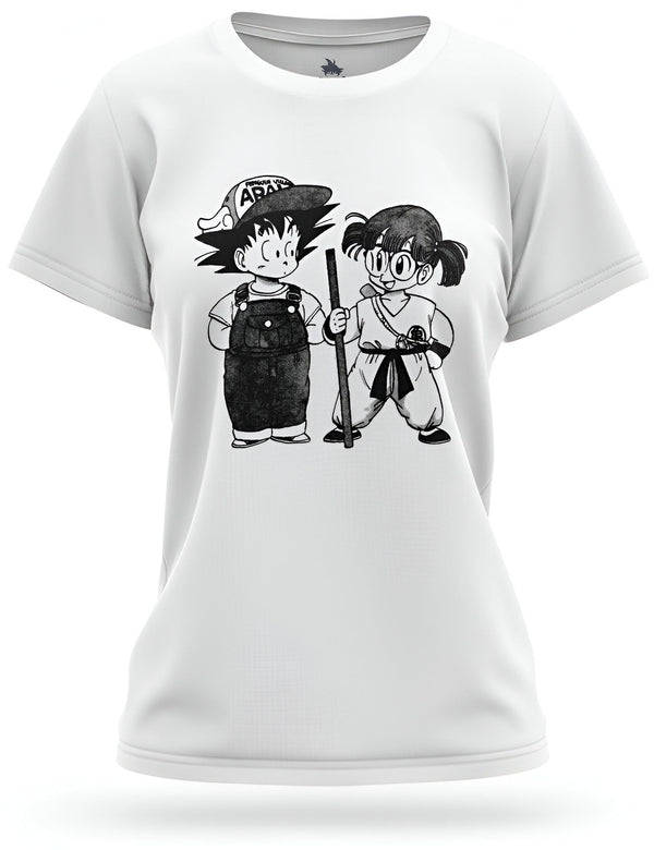 L'image représente un t-shirt blanc avec une illustration de Son Goku et Bulma, deux personnages du manga Dragon Ball. Son Goku est un jeune garçon avec des cheveux noirs hérissés et Bulma est une jeune fille avec des cheveux bleus et courts. Ils sont tous les deux vêtus de combinaisons.,T--526334578X,T--7948801154,T--8598303534,T--8623731239,T--7193583654,T--7958894449