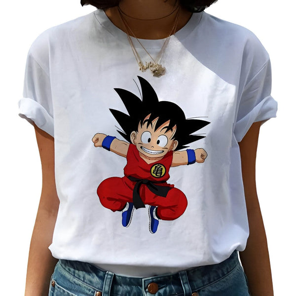 Une image de Son Goku, un personnage de la série animée Dragon Ball Z. Il est représenté en train de sauter et porte une combinaison orange et bleue.,T--3809435368,T--7750328041,T--1477108130,T--585183739X,T--5068534870