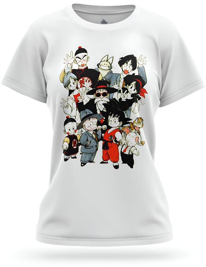 L'image représente un t-shirt blanc avec une illustration de personnages du dessin animé Dragon Ball Z. On peut voir Goku, Vegeta, Piccolo, Gohan, Trunks, Krilin, Yamcha, Bulma, Tortue Géniale et d'autres personnages.,T--5266364718,T--8499120148,T--4384071027,T--4639718748,T--3874528952,T--9197858234