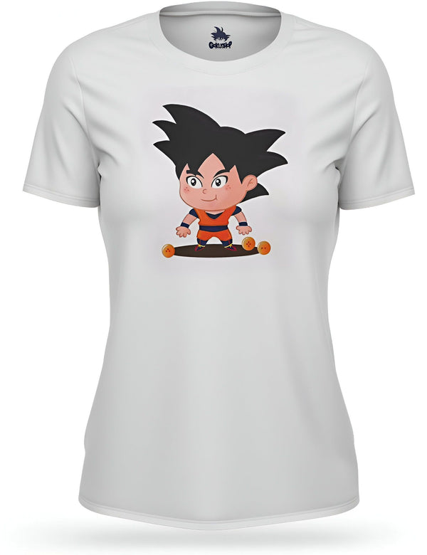 Une image de Son Goku, un personnage de la série animée Dragon Ball Z. Il est représenté en train de faire de la planche à roulettes sur un hoverboard. Il porte une combinaison orange et bleue et a les cheveux noirs hérissés. Il y a trois boules de cristal sur le sol à côté de lui.,T--2911770978,T--3935170033,T--0623015536,T--9946630443,T--3572203708