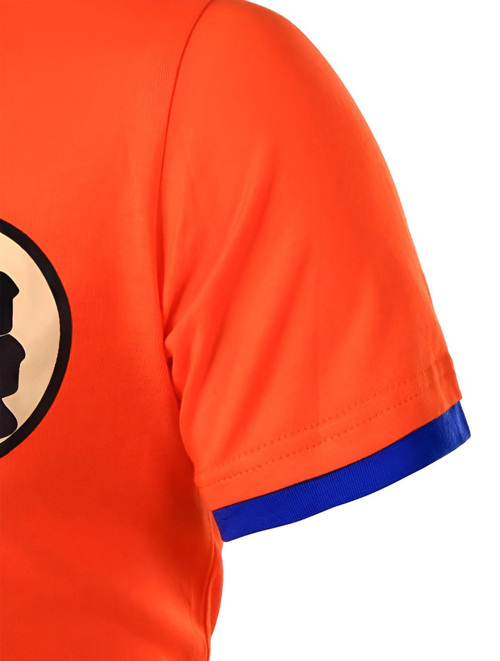 Une image d'un t-shirt orange avec des manches bleues. Le t-shirt a un motif de Goku, un personnage de la série animée Dragon Ball Z.,T--9291393177,T--9915238908,T--4610374072,T--2873889462,T--1715994981