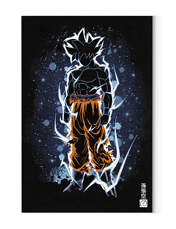 Une image de Son Goku, un personnage de la série animée Dragon Ball Z. Il est représenté de dos, avec les cheveux hérissés et les muscles saillants. Il porte son costume de combat orange et bleu. L'arrière-plan est bleu foncé avec des éclairs blancs.,TA-0053364317,TA-6536450345,TA-872369940X,TA-2528460376