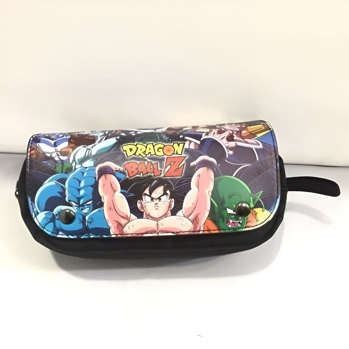 Une trousse noire avec des personnages du dessin animé Dragon Ball Z dessus.,TR-2130549985