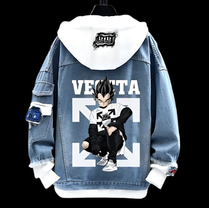 Une veste en jean bleue avec une capuche blanche. Il y a une image de Vegeta, un personnage de Dragon Ball Z, sur le devant de la veste. Il porte une combinaison blanche et noire et des baskets blanches. Le texte "Vegeta" est écrit en lettres blanches sur le dos de la veste.,VE-9121862508,VE-1142288668,VE-7943590635,VE-8064169577,VE-3994442206,VE-9560603450