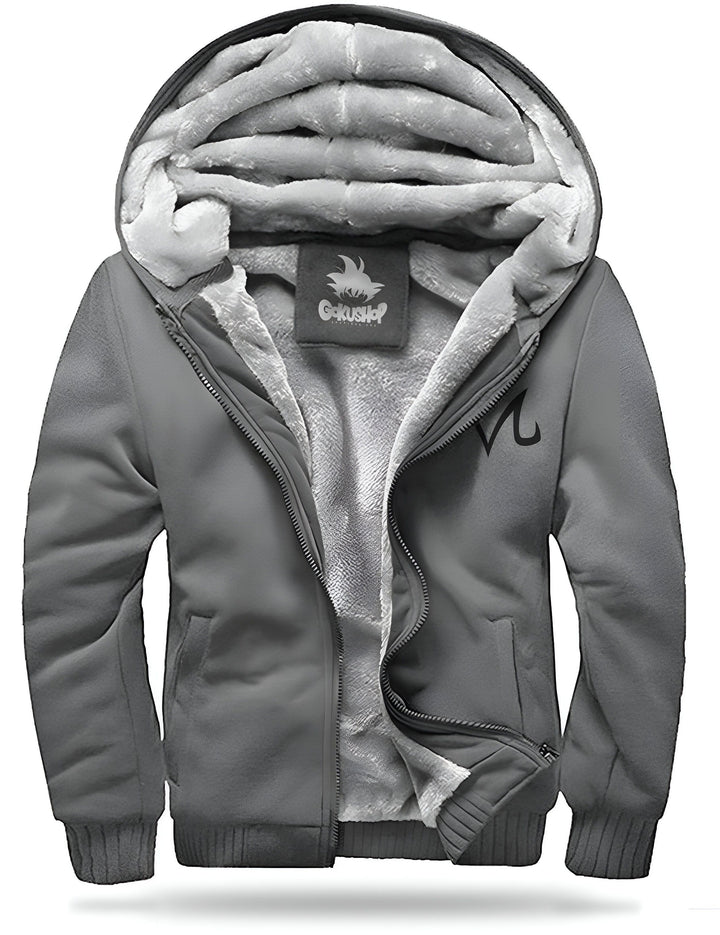 Une veste à capuche grise avec le symbole de Vegeta de Dragon Ball Z brodé sur la poitrine. La veste est ouverte, on peut voir qu'elle est doublée de fourrure noire.,VE-3885869853,VE-1800655932,VE-4158307805,VE-8312010297,VE-6251266104,VE-3527733507